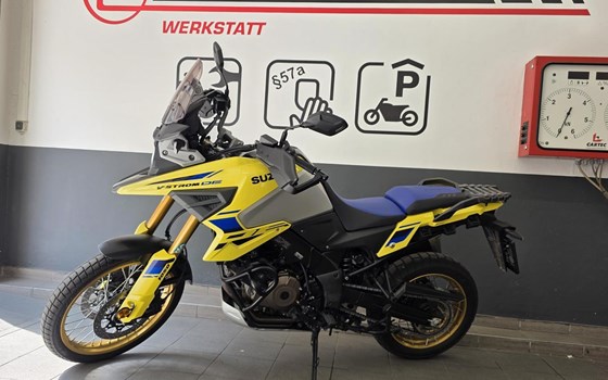 Gebrauchtmotorrad Suzuki V-Strom 1050DE - Bild 1 Gebrauchtmotorrad Suzuki V-Strom 1050DE - Bild 1