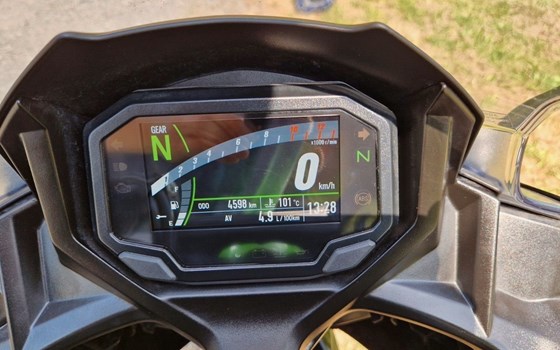 Gebrauchtmotorrad Kawasaki Ninja 650 - Bild 8