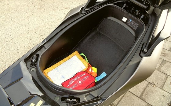 Gebrauchtmotorrad Kymco AK 550i ABS PREMIUM - Bild 11