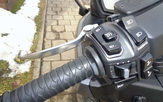 Gebrauchtmotorrad Kymco AK 550i ABS PREMIUM - Bild 9