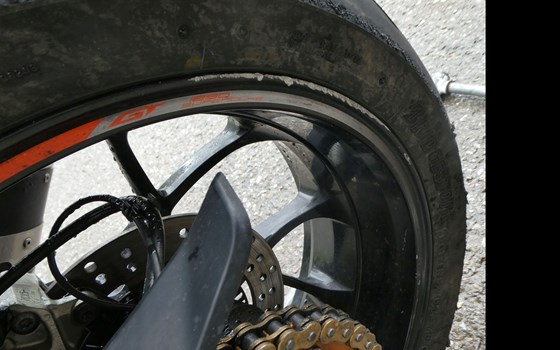 Gebrauchtmotorrad KTM 1290 Super Duke GT - Bild 11 Gebrauchtmotorrad KTM 1290 Super Duke GT - Bild 11