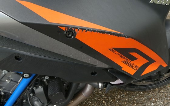 Gebrauchtmotorrad KTM 1290 Super Duke GT - Bild 5 Gebrauchtmotorrad KTM 1290 Super Duke GT - Bild 5