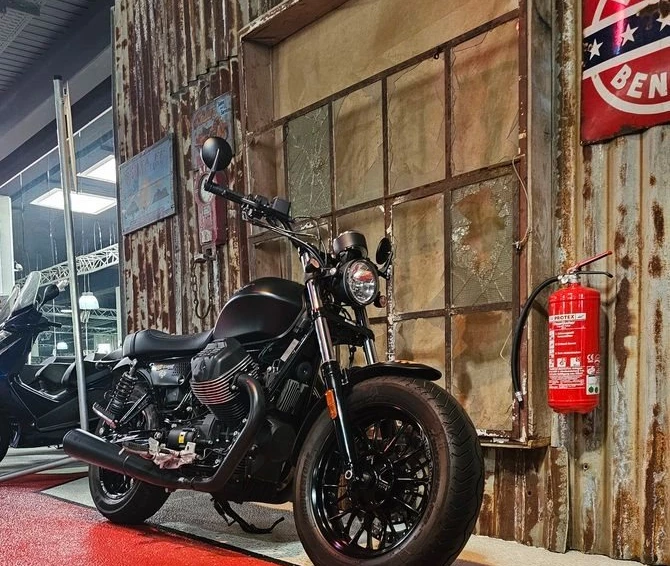 Offer Moto Guzzi V9 Bobber Bild 3: Offer Moto Guzzi V9 Bobber