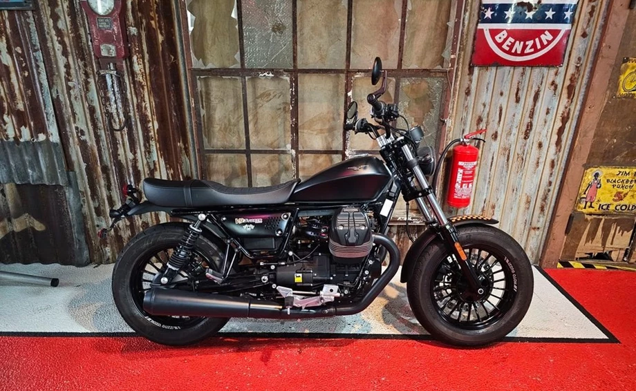 Offer Moto Guzzi V9 Bobber Bild 4: Offer Moto Guzzi V9 Bobber