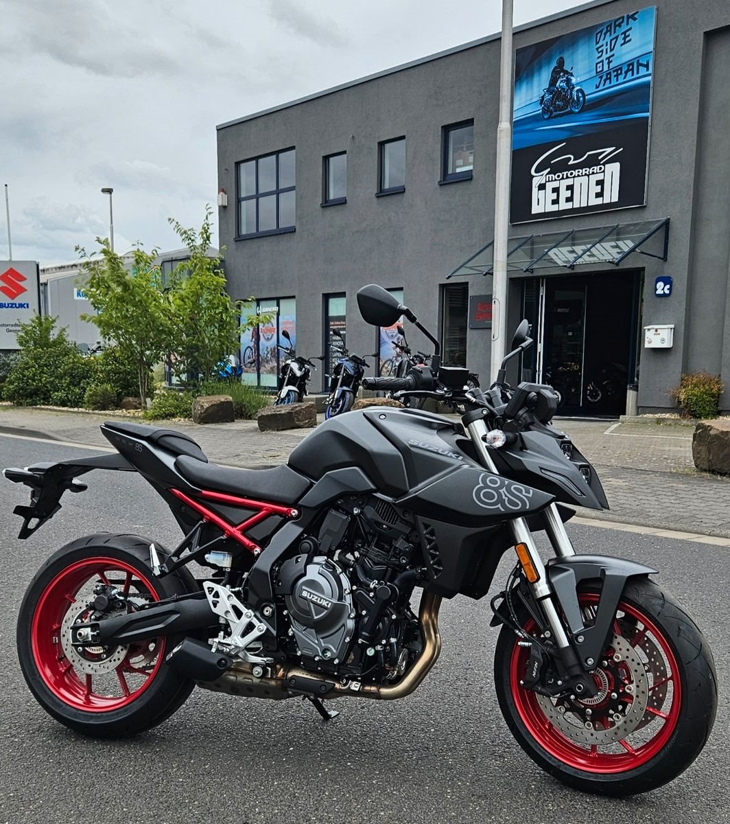 Suzuki GSX-8S