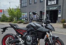 Neumotorrad Suzuki GSX-8S