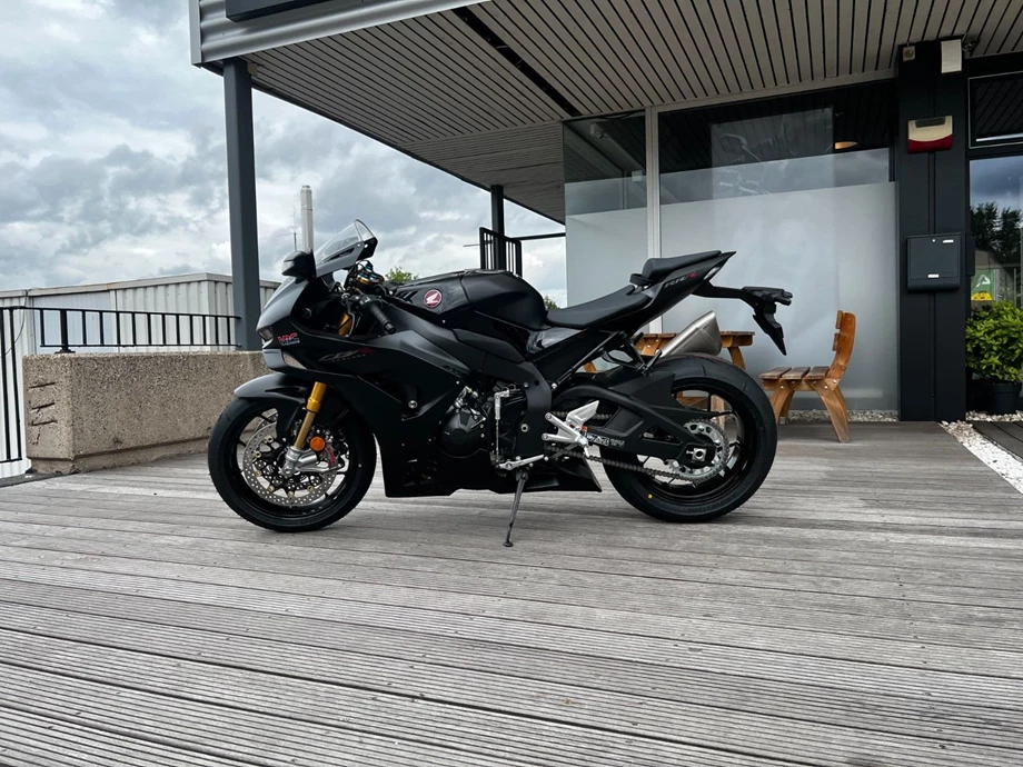 Angebot Honda CBR1000RR-R Fireblade SP Bild 2: Angebot Honda CBR1000RR-R Fireblade SP