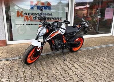 GEBRAUCHTFAHRZEUG KTM 890 Duke R