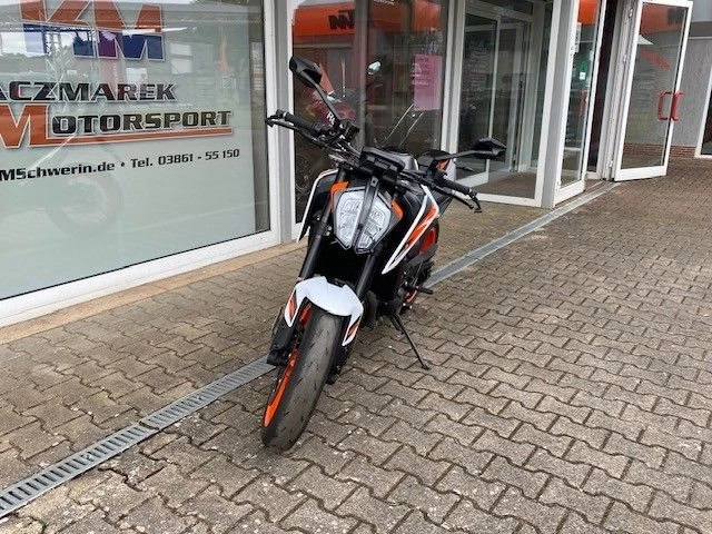 Angebot KTM 890 Duke R Bild 2: Angebot KTM 890 Duke R