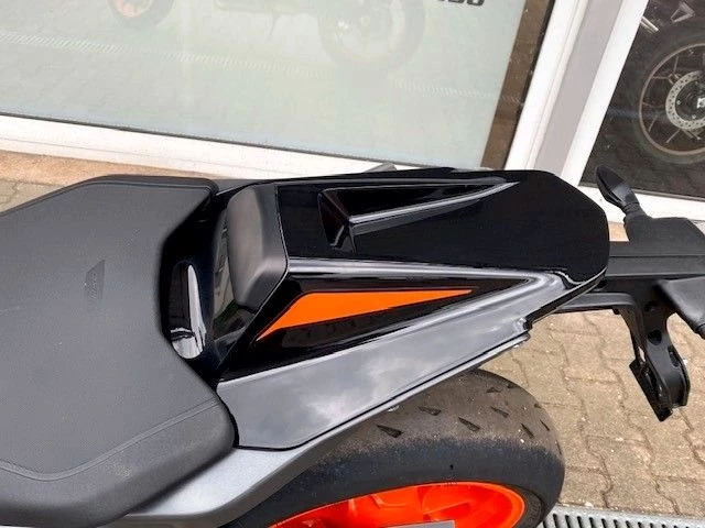 Angebot KTM 890 Duke R Bild 3: Angebot KTM 890 Duke R