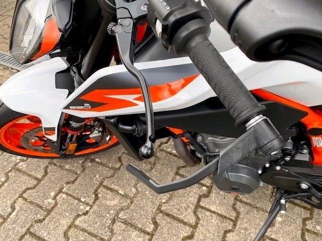 Angebot KTM 890 Duke R Bild 4: Angebot KTM 890 Duke R
