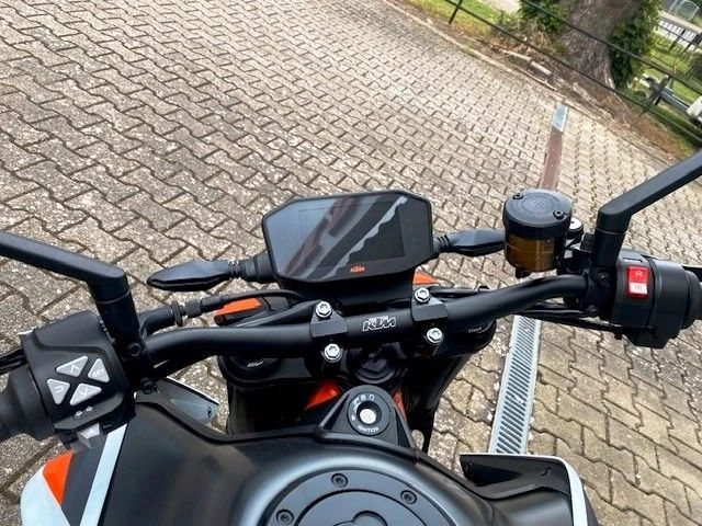 Angebot KTM 890 Duke R Bild 5: Angebot KTM 890 Duke R