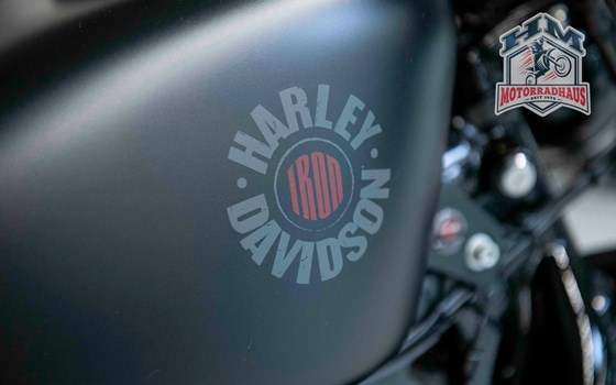 Gebrauchtmotorrad Harley-Davidson Sportster XL 883 N Iron - Bild 11