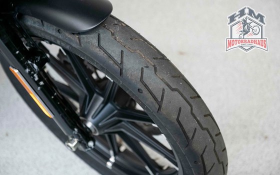 Gebrauchtmotorrad Harley-Davidson Sportster XL 883 N Iron - Bild 14