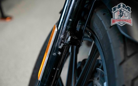 Gebrauchtmotorrad Harley-Davidson Sportster XL 883 N Iron - Bild 16