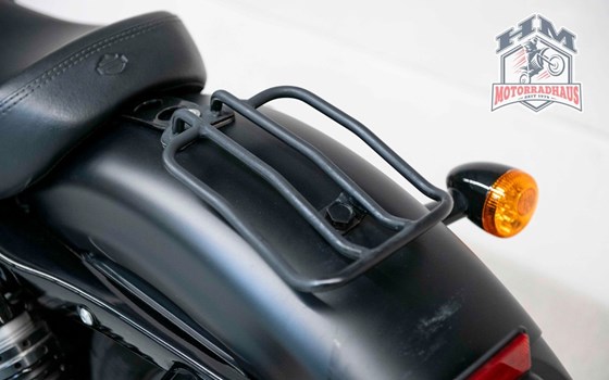 Gebrauchtmotorrad Harley-Davidson Sportster XL 883 N Iron - Bild 9