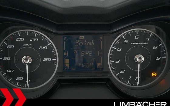 Gebrauchtmotorrad Yamaha XMAX 300 Tech MAX - Bild 12