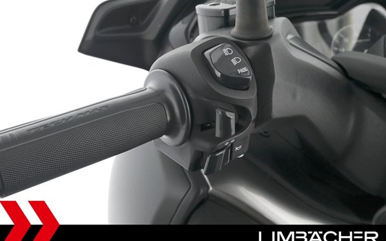 Gebrauchtmotorrad Yamaha XMAX 300 Tech MAX - Bild 22