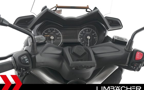 Gebrauchtmotorrad Yamaha XMAX 300 Tech MAX - Bild 24
