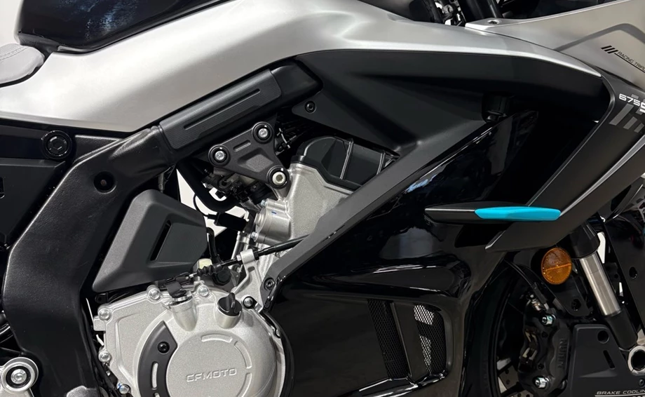 Angebot CFMOTO 675SR-R Bild 3: Angebot CFMOTO 675SR-R