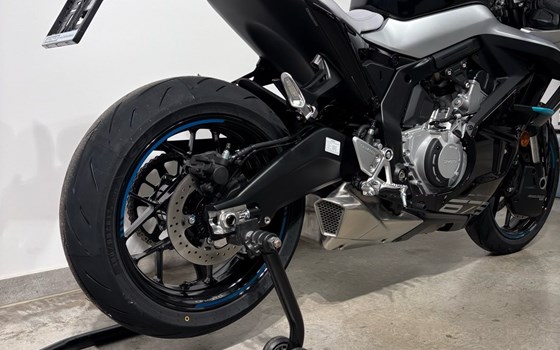 Neufahrzeug CFMOTO 675SR-R - Bild 5 Neufahrzeug CFMOTO 675SR-R - Bild 5