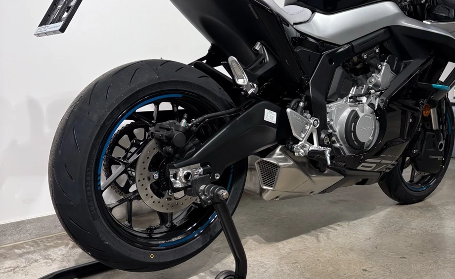 Angebot CFMOTO 675SR-R Bild 5: Angebot CFMOTO 675SR-R