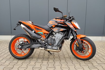 KTM 890 Duke GP