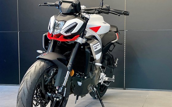 Neufahrzeug Aprilia Tuono 457 - Bild 2