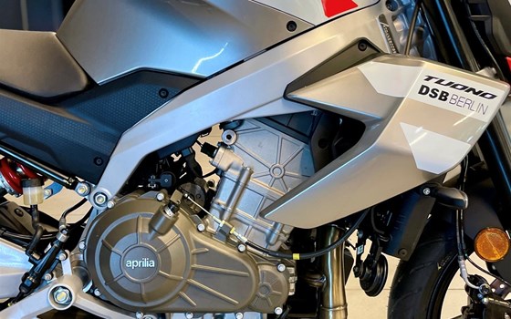 Neufahrzeug Aprilia Tuono 457 - Bild 8