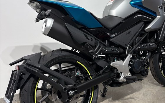 Neufahrzeug CFMOTO 125NK - Bild 5 Neufahrzeug CFMOTO 125NK - Bild 5