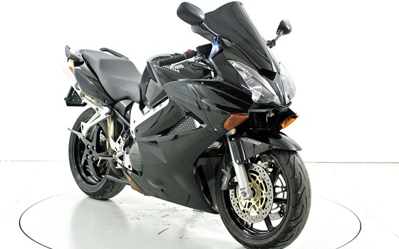 Motorrad Occasion Honda VFR 800 F - Bild 2
