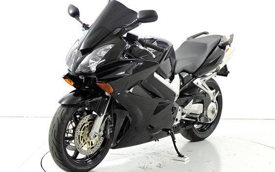 Motorrad Occasion Honda VFR 800 F - Bild 3