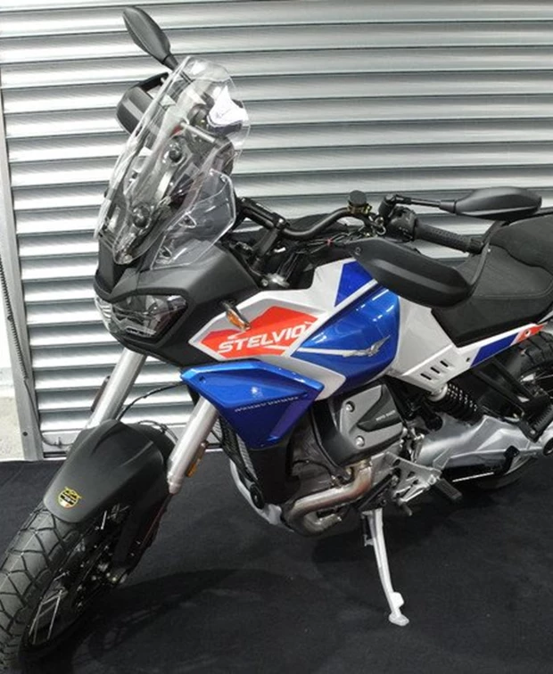 Moto Guzzi Stelvio Duecento Tributo