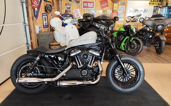 Gebrauchtmotorrad Harley-Davidson Sportster XL 1200X Forty-Eight - Bild 3 Gebrauchtmotorrad Harley-Davidson Sportster XL 1200X Forty-Eight - Bild 3