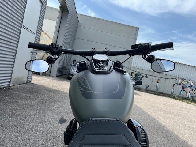 Harley-Davidson Softail Fat Bob 114 FXFBS (Deadwood Green Denim) - Bild 11