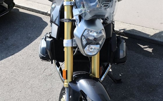 Gebrauchtmotorrad BMW R 1200 R - Bild 11 Gebrauchtmotorrad BMW R 1200 R - Bild 11