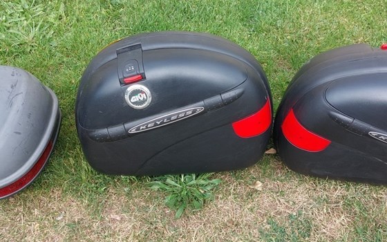 Gebrauchtmotorrad Yamaha FZS 600 Fazer - Bild 8