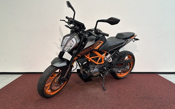 Gebrauchtmotorrad KTM 125 Duke - Bild 4
