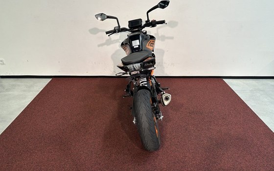 Gebrauchtmotorrad KTM 125 Duke - Bild 7