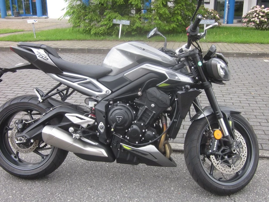 Angebot Triumph Street Triple 765 R Bild 12: Angebot Triumph Street Triple 765 R