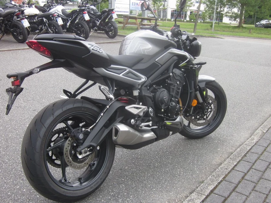 Angebot Triumph Street Triple 765 R Bild 5: Angebot Triumph Street Triple 765 R