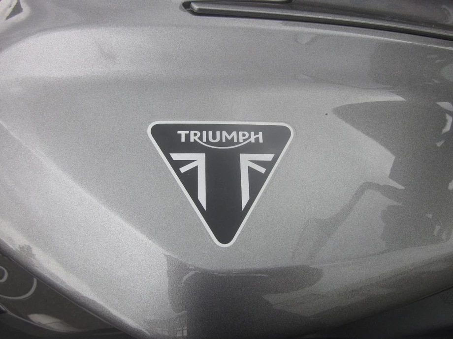 Angebot Triumph Street Triple 765 R Bild 6: Angebot Triumph Street Triple 765 R