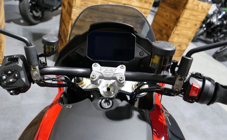 Angebot Moto Guzzi V100 Mandello Bild 8: Angebot Moto Guzzi V100 Mandello