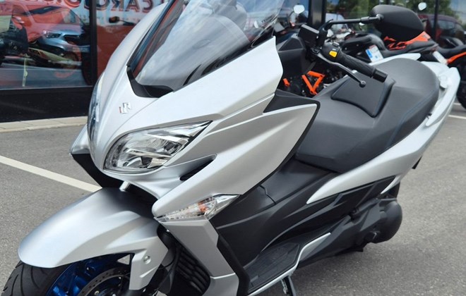 Suzuki Burgman 400