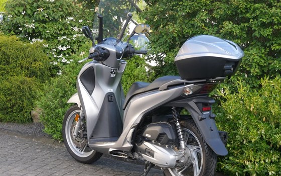 Gebrauchtmotorrad Honda SH150i - Bild 5