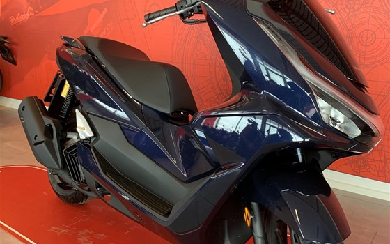 Neufahrzeug Honda PCX125 DX - Bild 1 Neufahrzeug Honda PCX125 DX - Bild 1