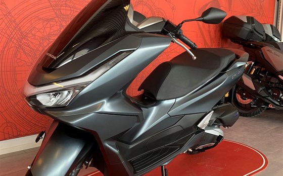 Neufahrzeug Honda PCX125 DX - Bild 2 Neufahrzeug Honda PCX125 DX - Bild 2