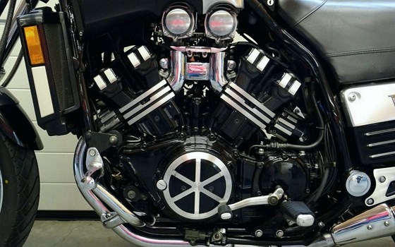 Gebrauchtmotorrad Yamaha V-Max VMX 1200 - Bild 5