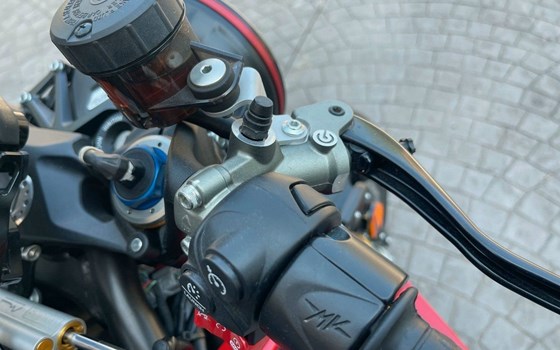 Gebrauchtmotorrad MV Agusta Rush 1000 - Bild 12