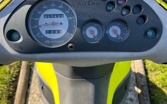 Gebrauchtmotorrad Gilera Runner 50 - Bild 7